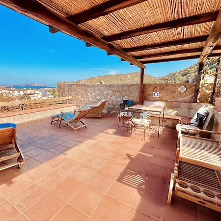 Vakantiehuis Amazing Sea View Terrace With A Swimming Pool