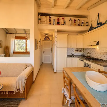 Дом отдыха Amazing Sea View Terrace A With Pool 70m From The Байя Сардиния